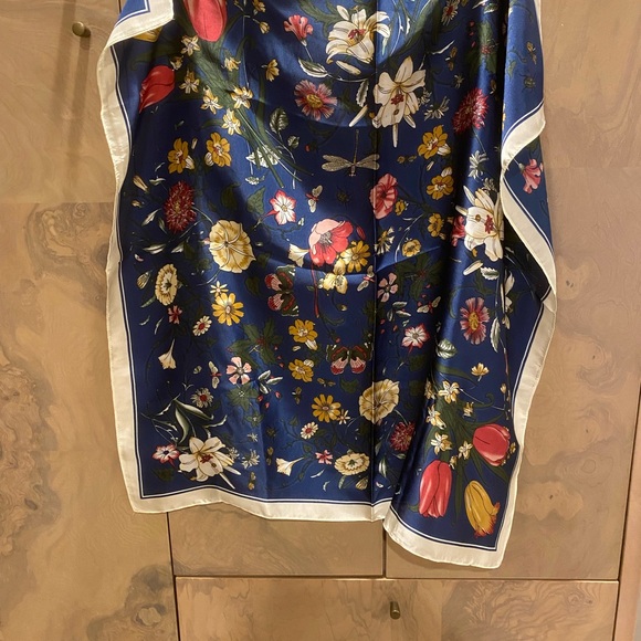 Floral Blue and White Decorative Scarf - Picture 5 of 6